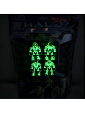 Mega Bloks Halo 97199 Last Man Standing Zombie Pack Figure Building Bloks GLOWS